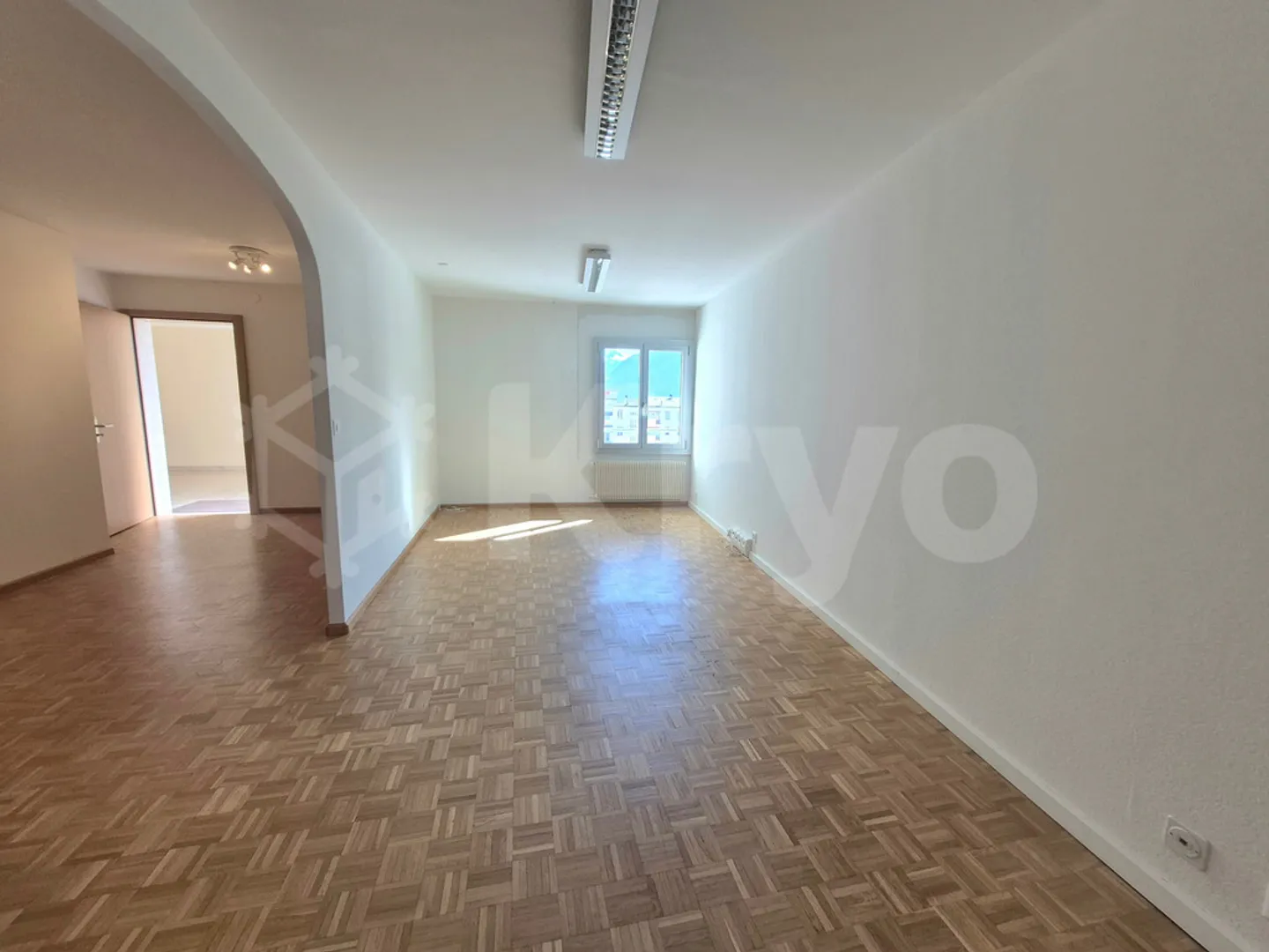 SION-CENTER - OFFICE FOR RENT - Photo 5 of 6