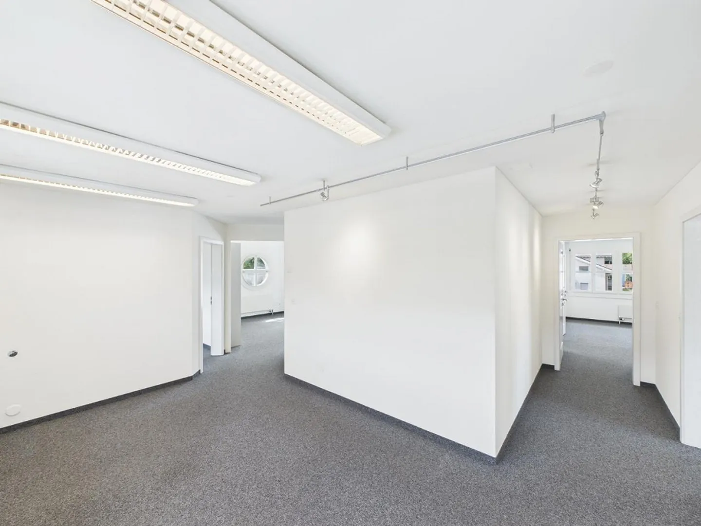 Vielseitige Bürofläche in Sarnen - Foto 2 von 17