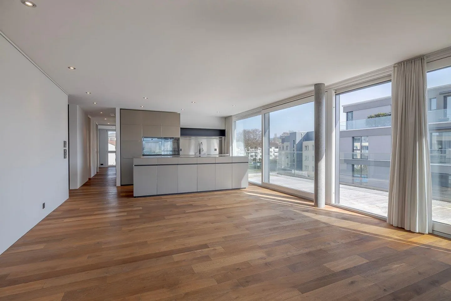 Elegant Living with Conservatory & Terrace – 5.5 Rooms in Ownership Standard - Photo 2 of 13