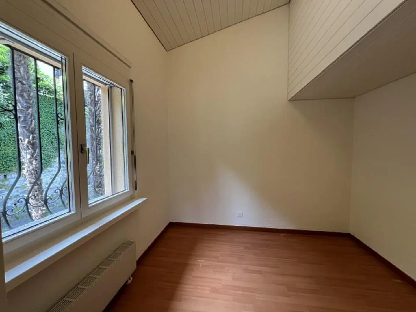 GERÄUMIGE 3.5 ZIMMER MIT PRACHTVOLLEM SEEBLICK - Foto 10 von 13