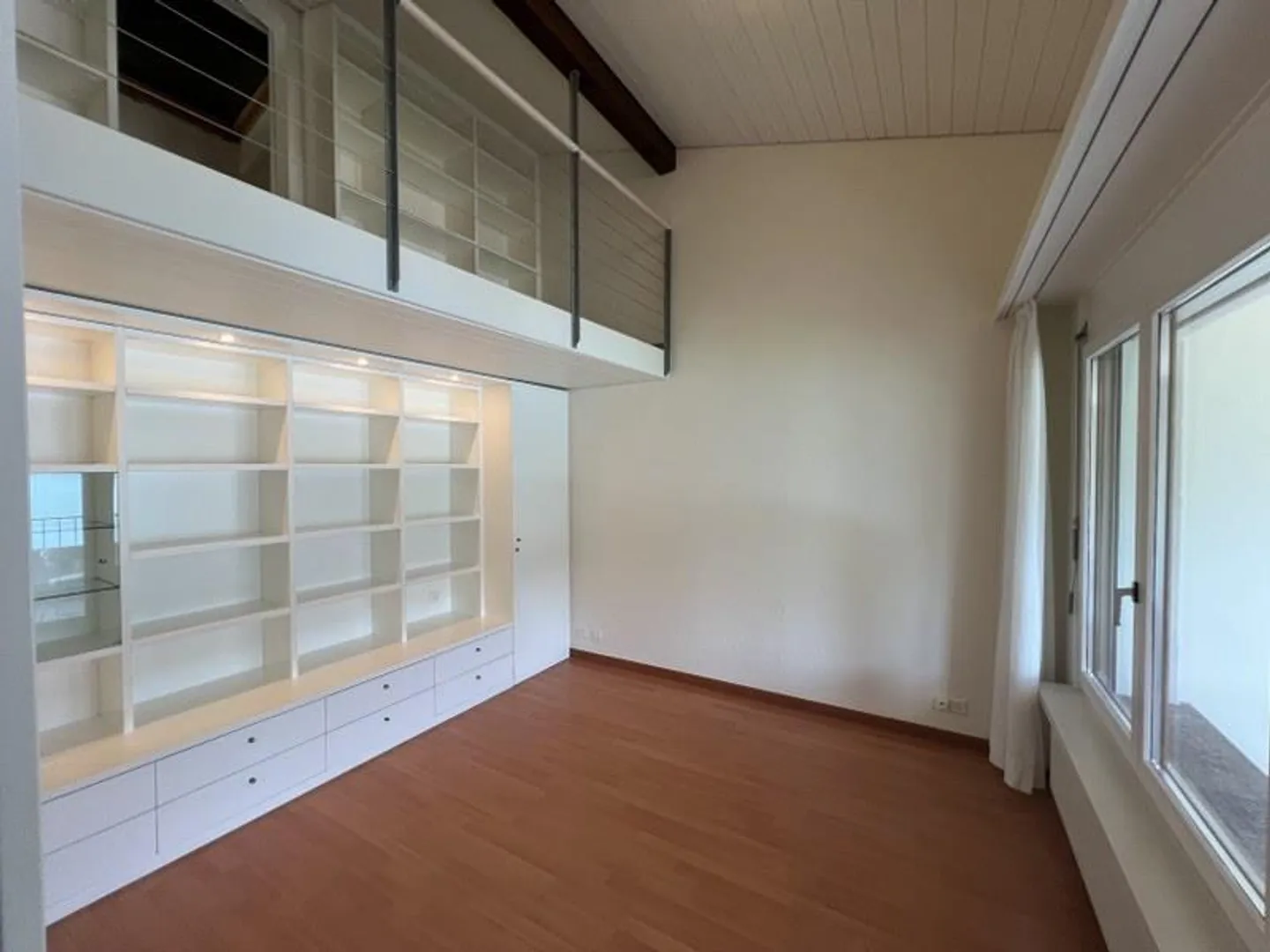 GERÄUMIGE 3.5 ZIMMER MIT PRACHTVOLLEM SEEBLICK - Foto 13 von 13