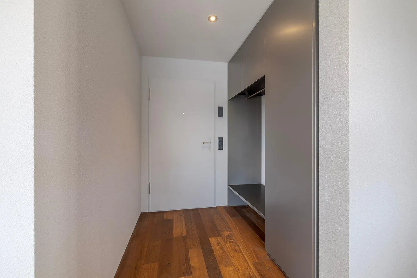 Elegant Living with Conservatory & Terrace – 5.5 Rooms in Ownership Standard - Photo 10 of 13