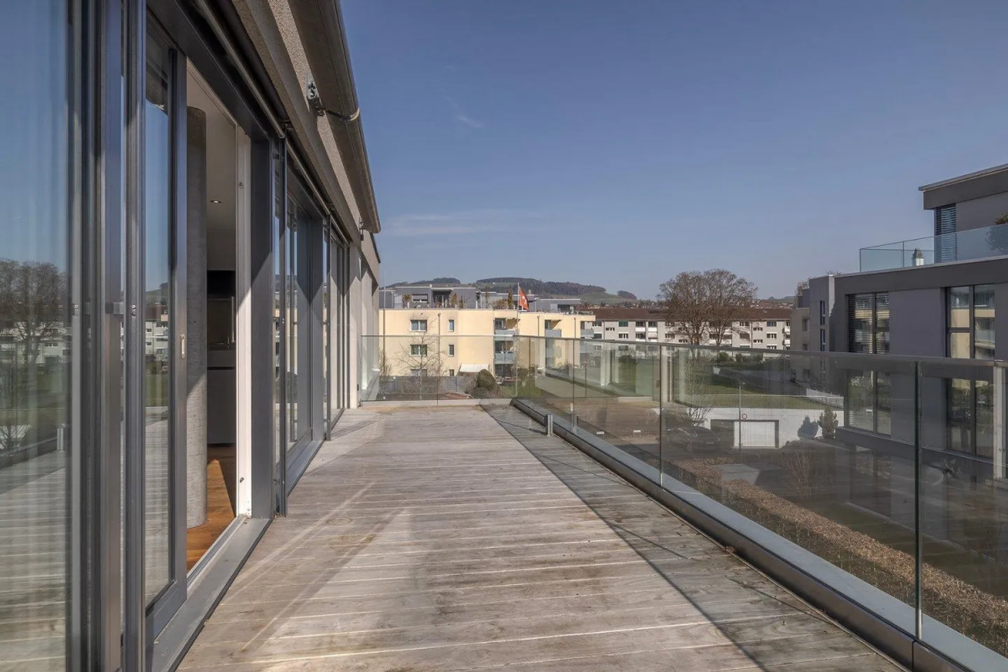 Elegant Living with Conservatory & Terrace – 5.5 Rooms in Ownership Standard - Photo 12 of 13