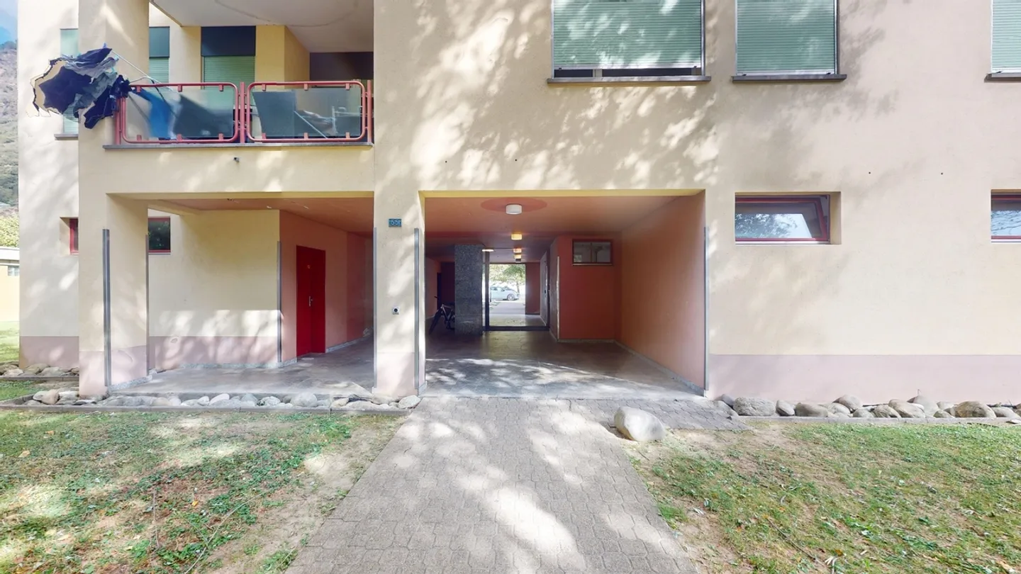 Appartamento luminoso a Biasca - Foto 1 di 9