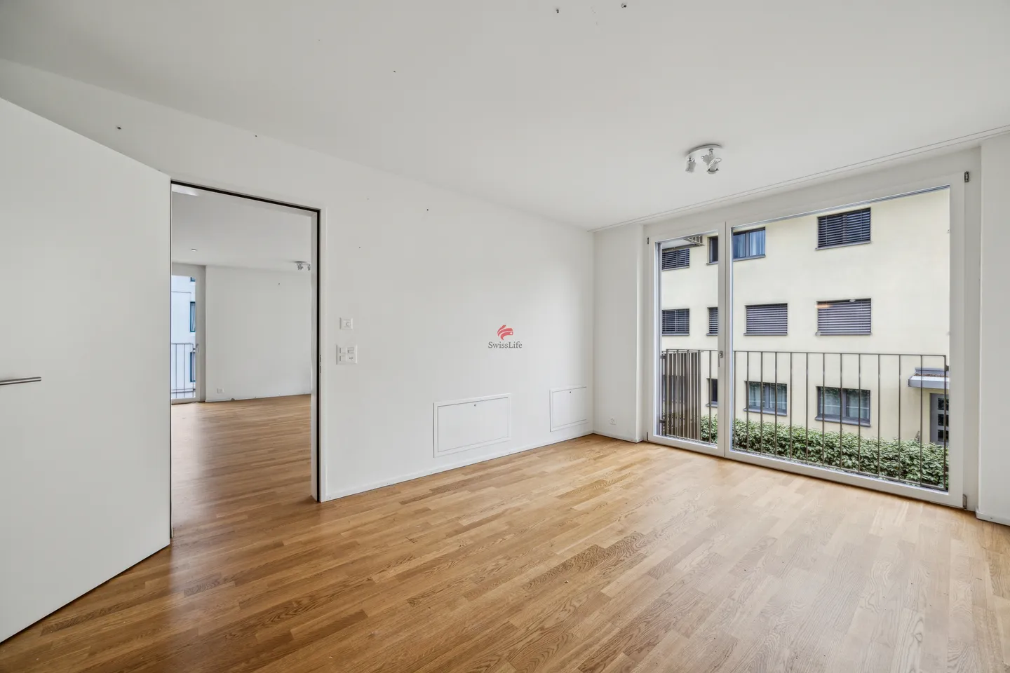 Stilvolles Wohnen mit Sonnenbalkon - Foto 7 von 11