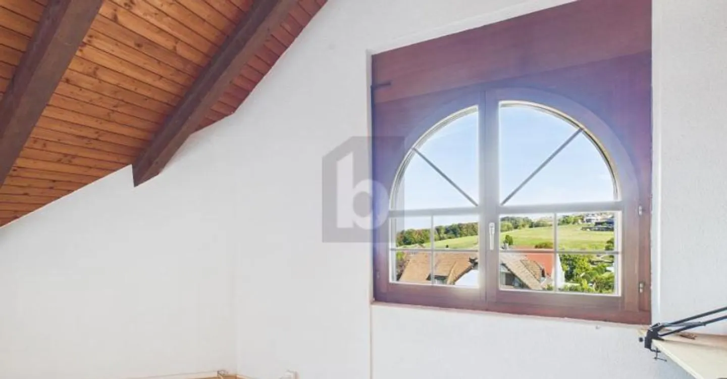 WITH GALLERY, FIREPLACE AND SUNNY BALCONY! - Photo 2 of 5