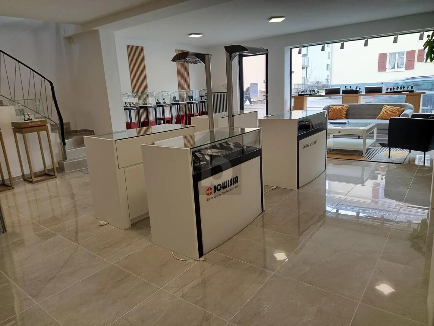 Espace Commercial Lumineux à Malleray - Photo 3 sur 6