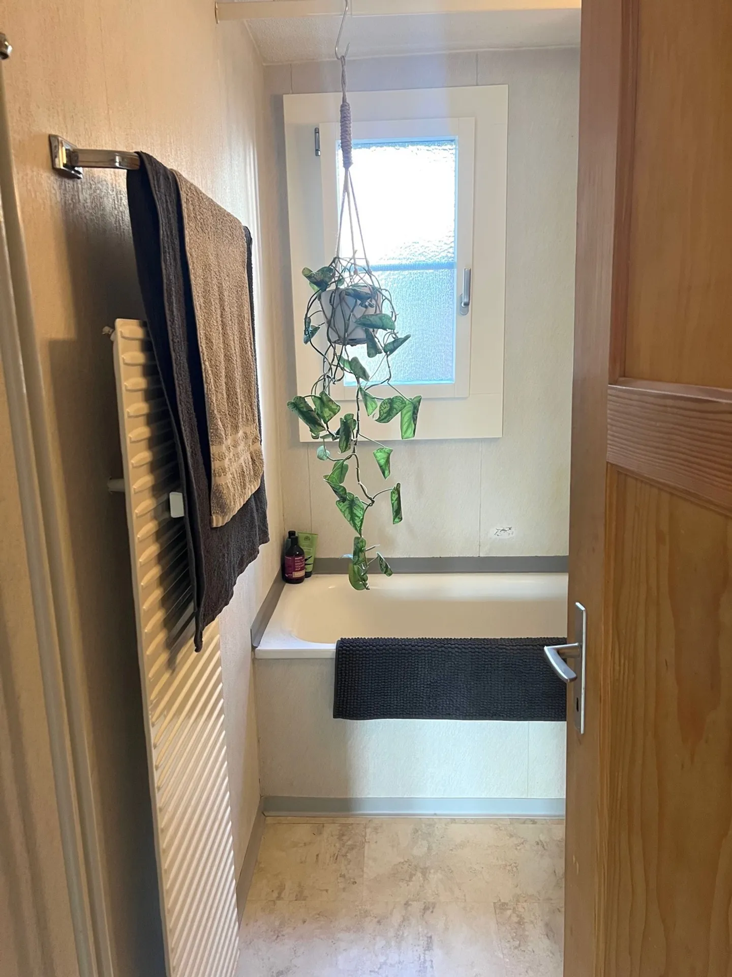 Apartment for rent - Photo 4 of 4