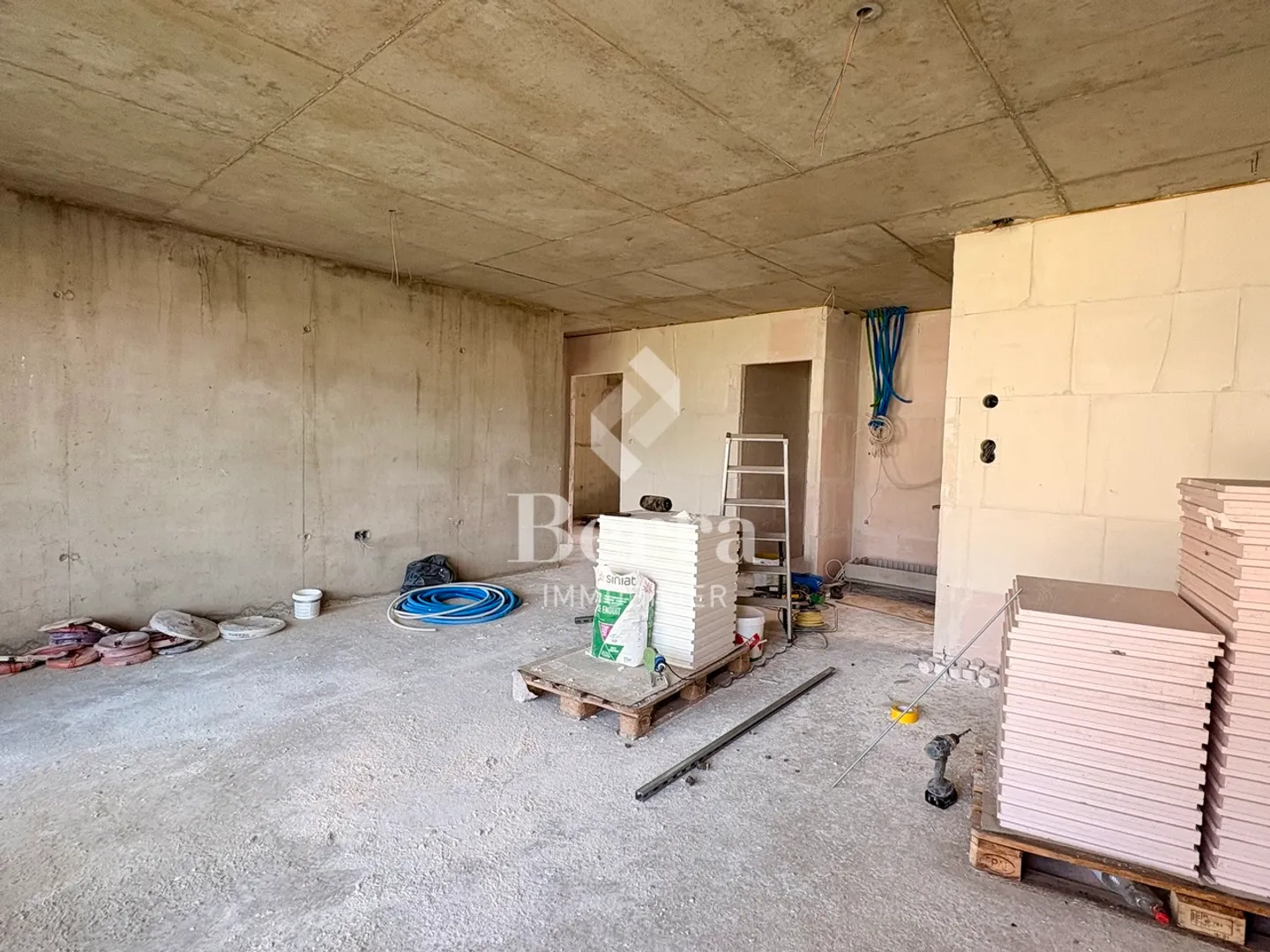 Modern Apartments in Saxon - Photo 3 of 13