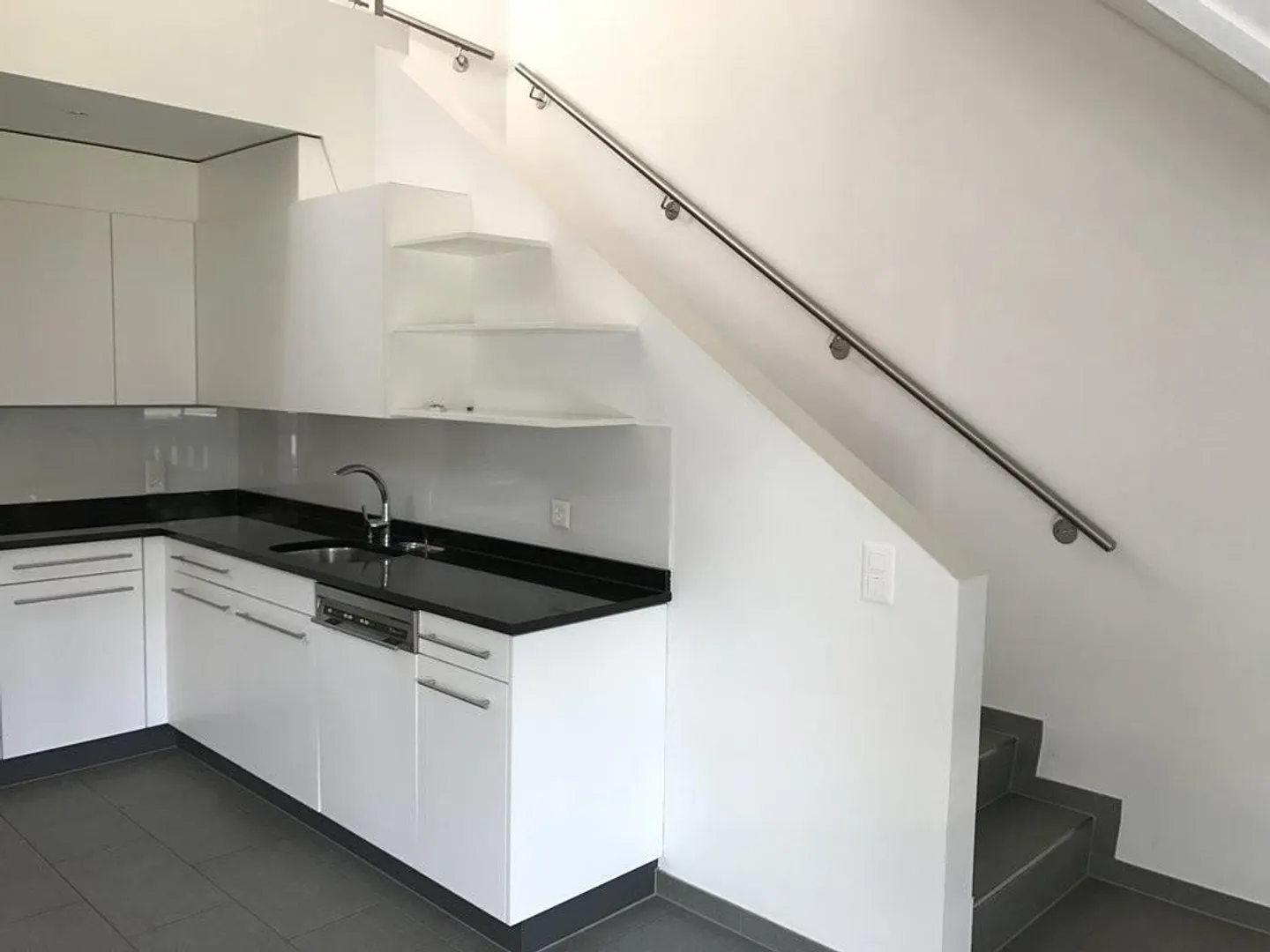 Grosszügige und helle 3.5 Zimmer-Wohnung zu vermieten - Foto 4 von 8