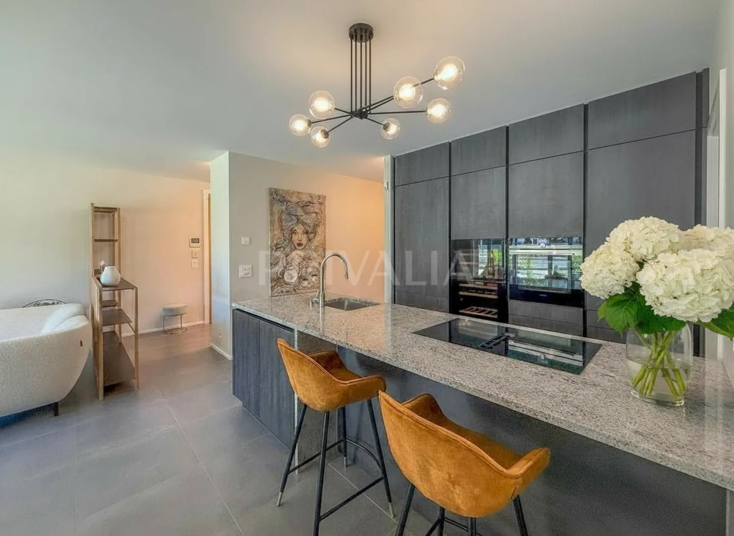 Elegant 5-room apartment with private terrace in the heart of Chambésy - Photo 3 of 7