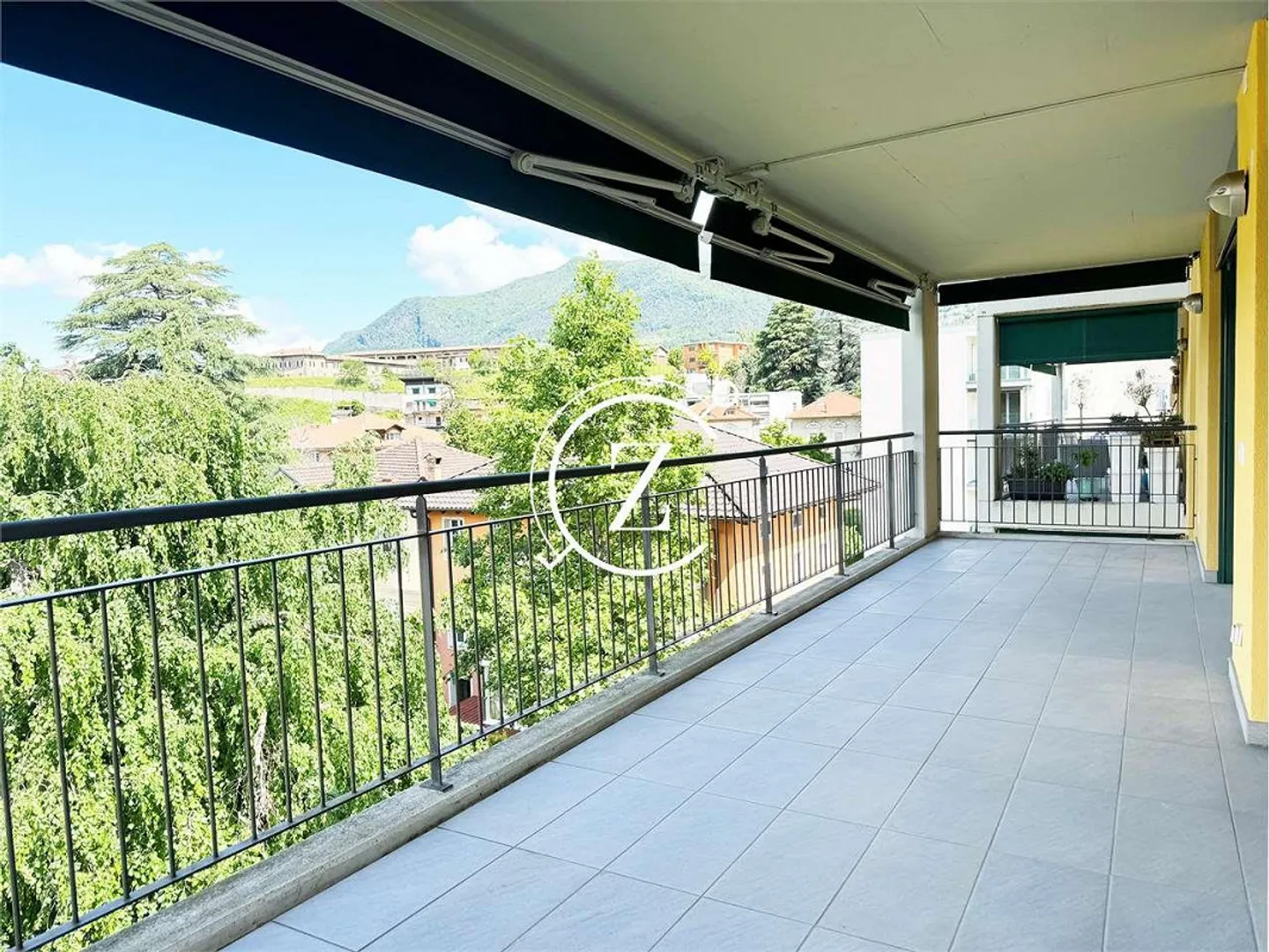 Geräumige 4.5-Zimmer-Wohnung in Balerna mit offener Aussicht - Foto 2 von 3