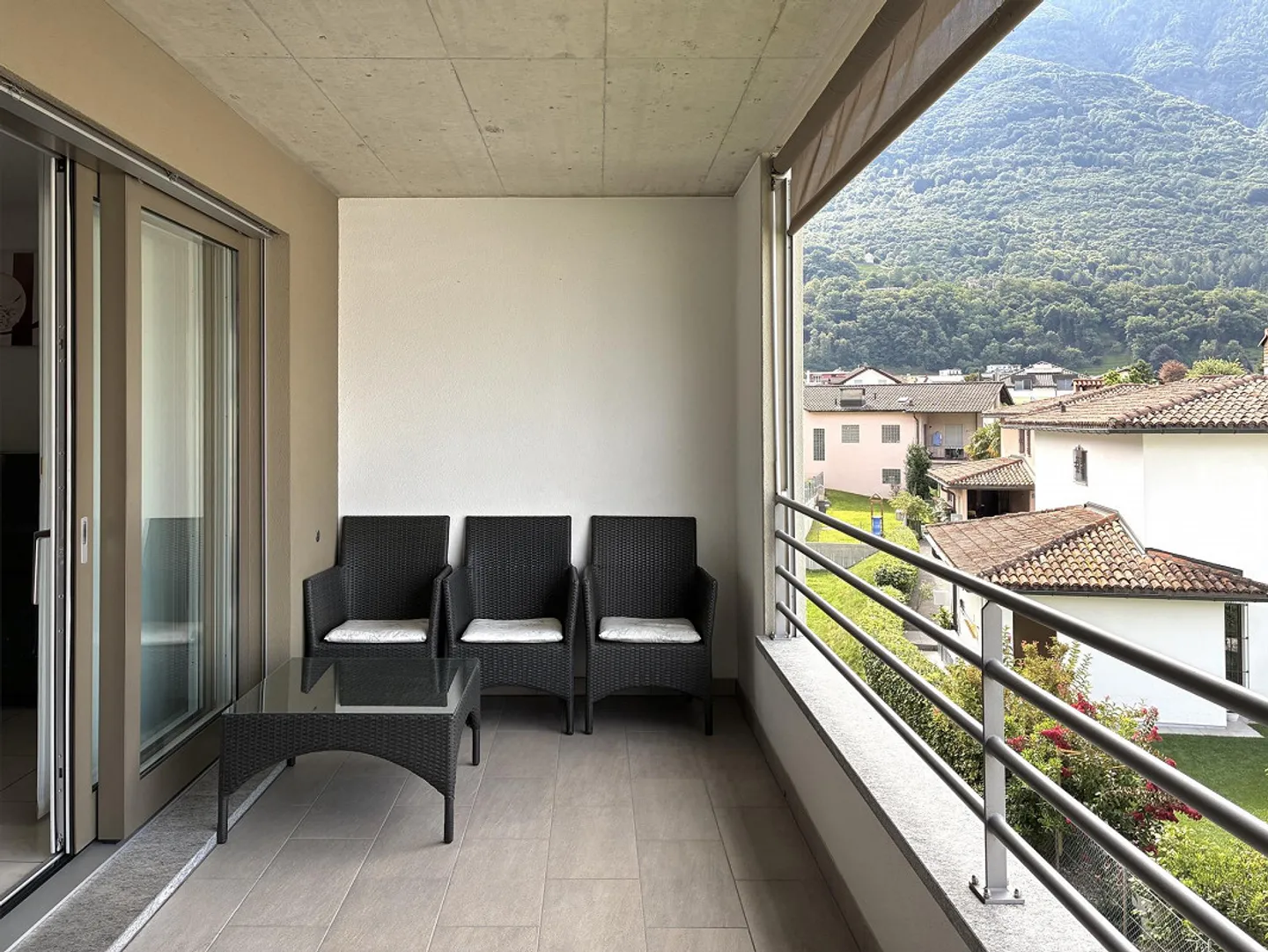 Prächtiges 4.5-Zimmer-Dachgeschoss mit Panoramablick in Giubiasco - Foto 11 von 20