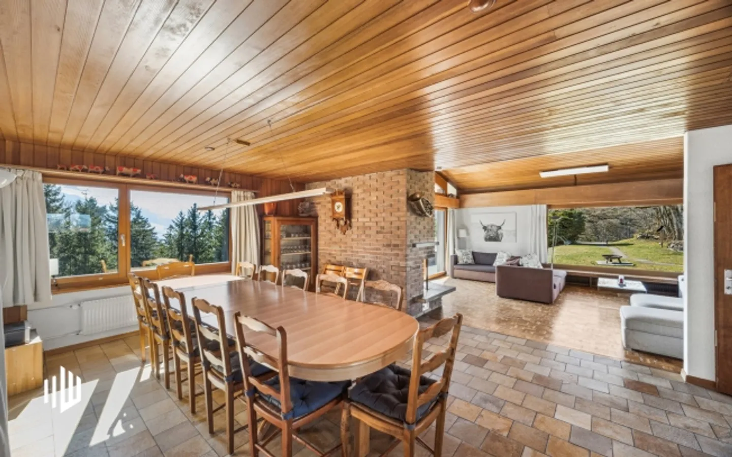 ImmoWyss - Chalet architettonicamente attraente sopra il lago di Thun - Foto 4 di 10