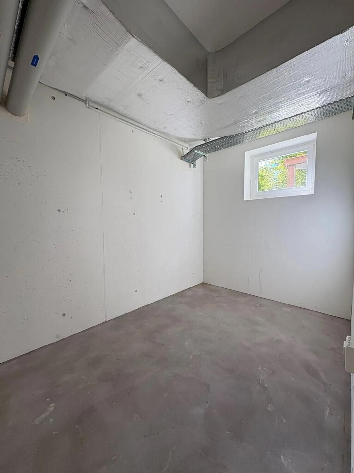 Vous cherchez une salle de loisirs/de bricolage? - Photo 4 sur 5