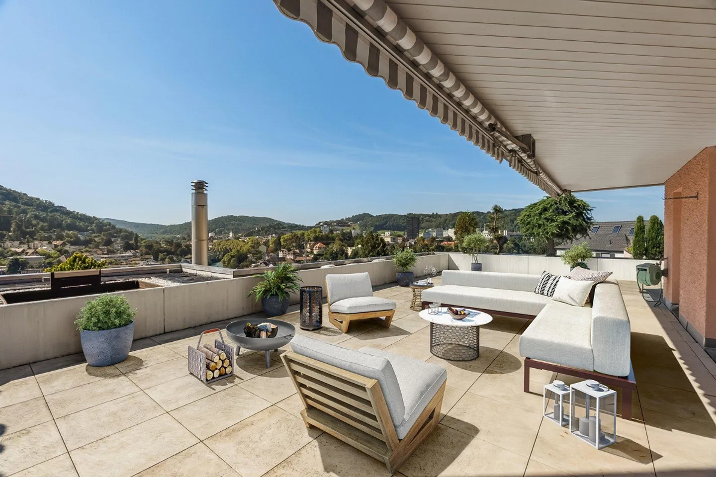 Exclusive Maisonette with Panoramic View - Photo 2 of 9