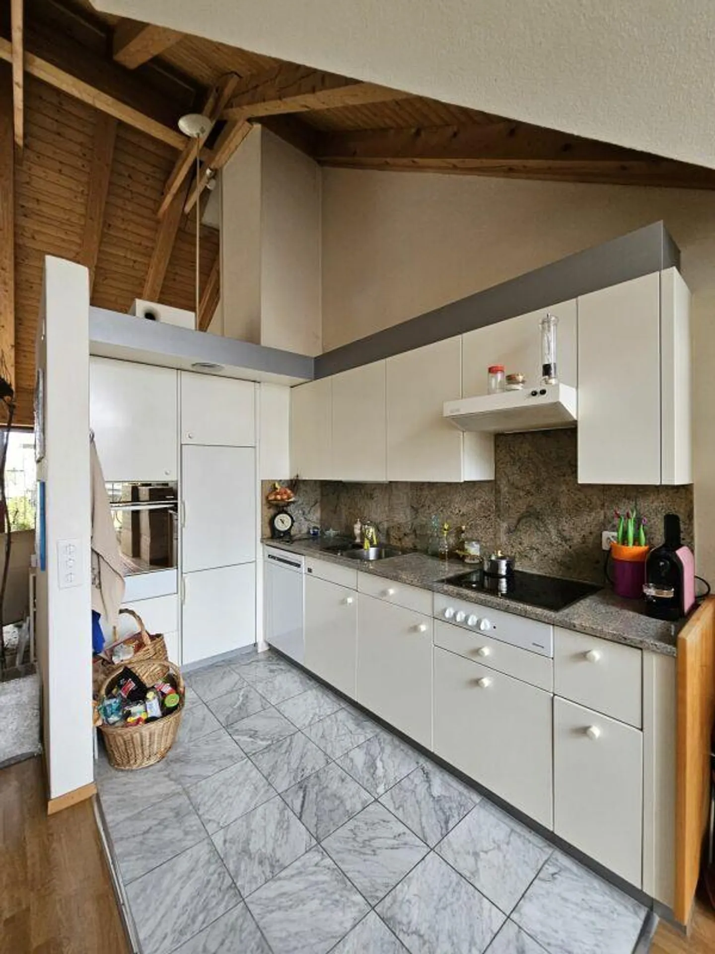 3½ Room Maisonette Apartment in the City Center - Photo 2 of 6