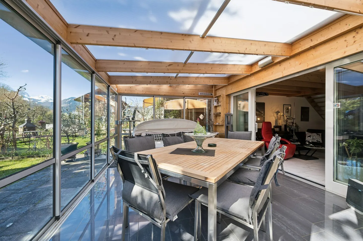 Charming wooden semi-detached house with a lot of living feel - Photo 4 of 13