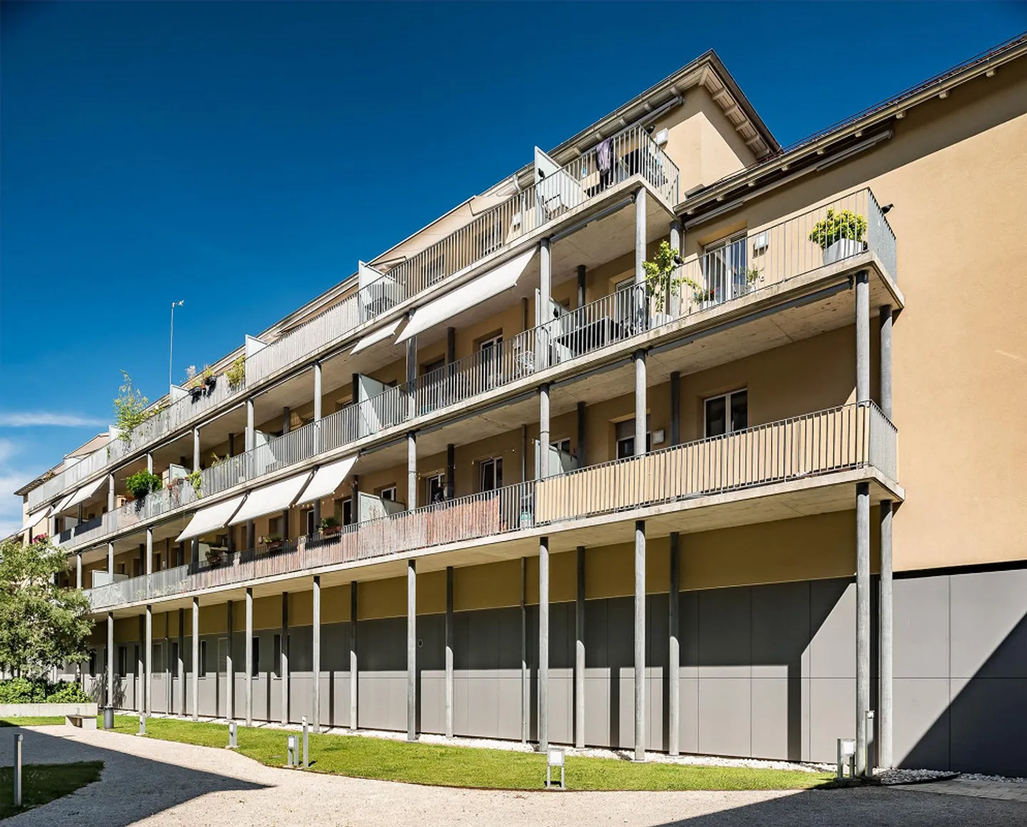 AFFITTARE SENZA DEPOSITO - Appartamento moderno vicino alla stazione SBB - Foto 1 di 7