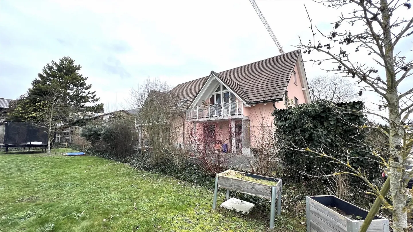 Attractive 4.5-room maisonette apartment in a central location in Beringen - Photo 2 of 23