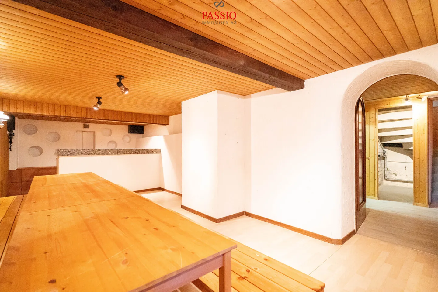 Casa familiare di 6,5 stanze con piscina e giardino in una posizione ideale! - Foto 15 di 21