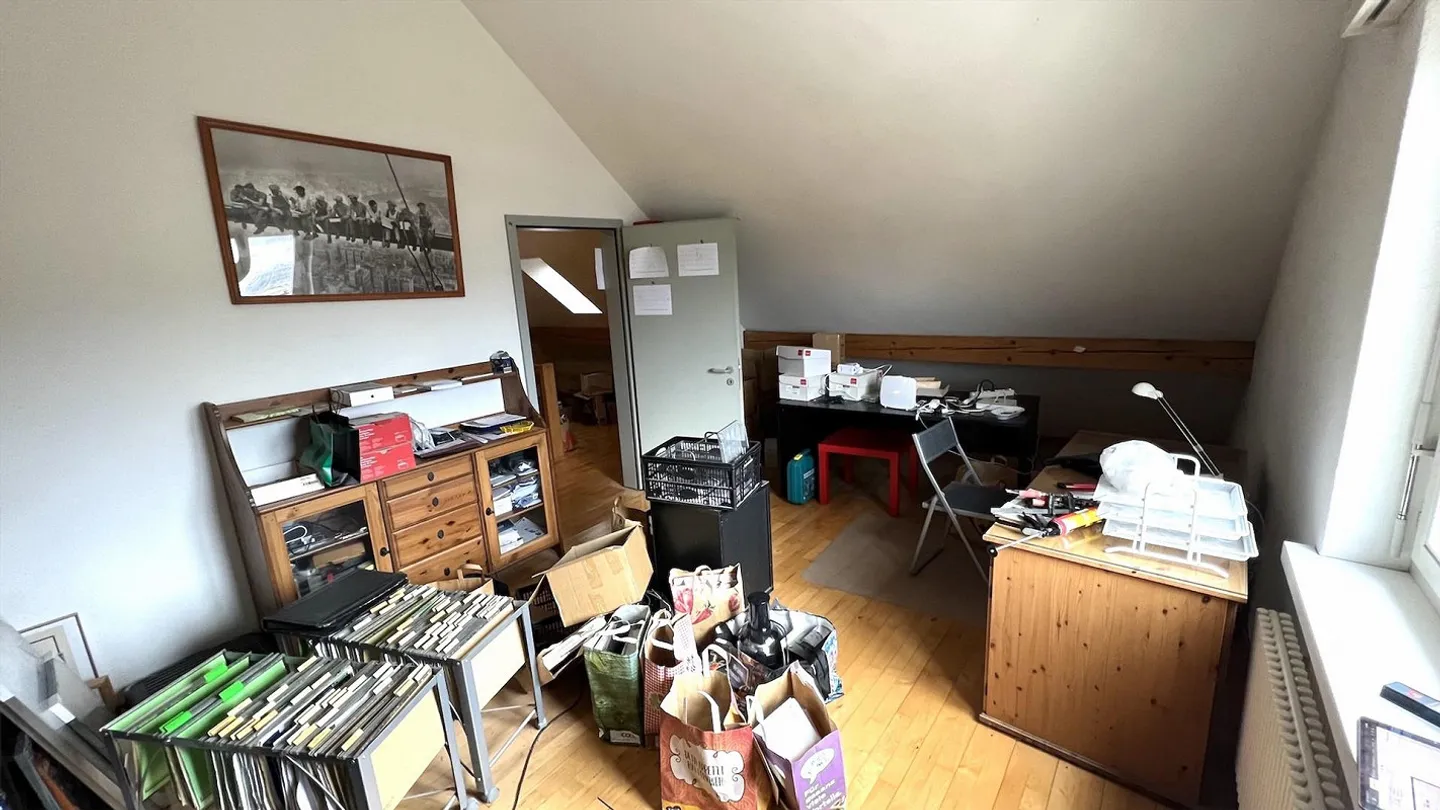 Attractive 4.5-room maisonette apartment in a central location in Beringen - Photo 17 of 23