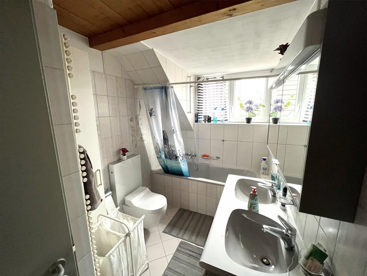 Attractive 4.5-room maisonette apartment in a central location in Beringen - Photo 18 of 23