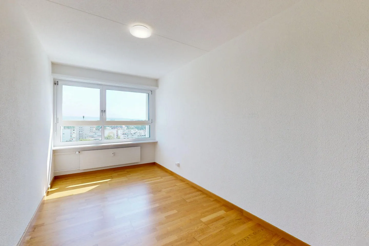 Modernes Apartment mit sonnigem Balkon - Foto 6 von 8