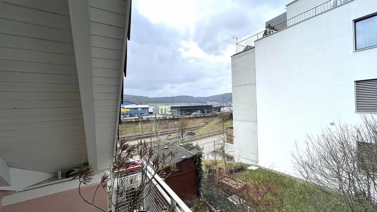 Attractive 4.5-room maisonette apartment in a central location in Beringen - Photo 20 of 23