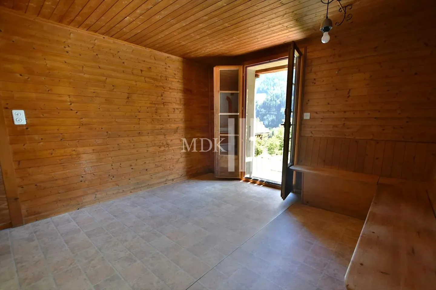 3.5 Room Apartment - Photo 4 of 11