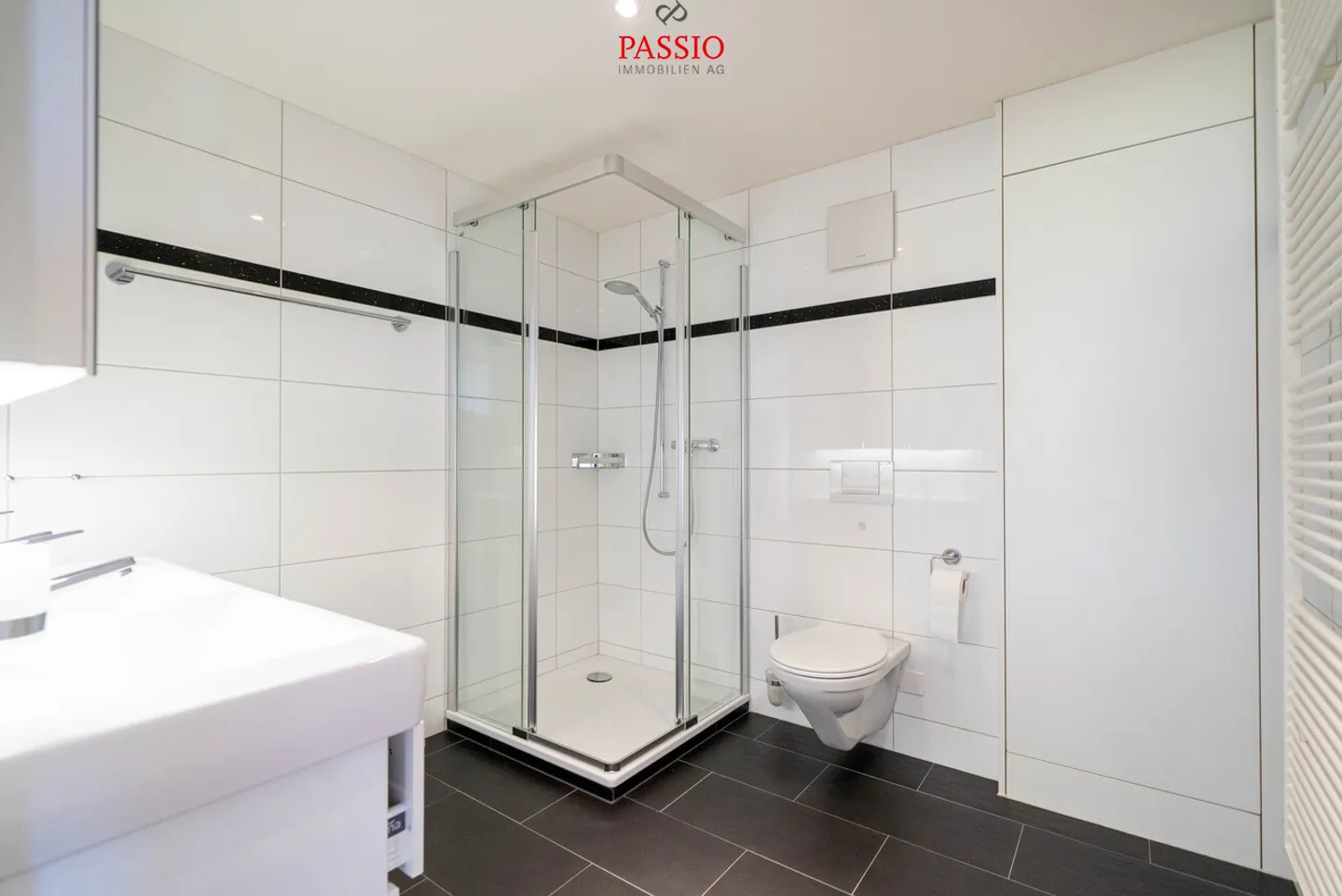 Casa familiare di 6,5 stanze con piscina e giardino in una posizione ideale! - Foto 7 di 21