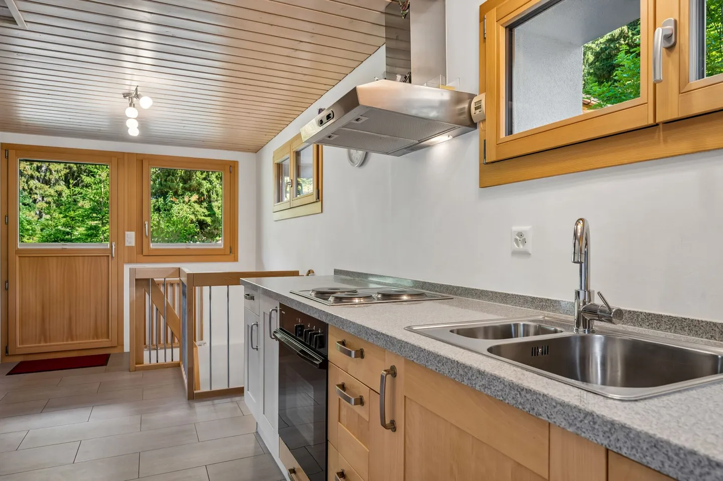 Accogliente chalet di 3,5 stanze con charme alpino - Foto 5 di 14