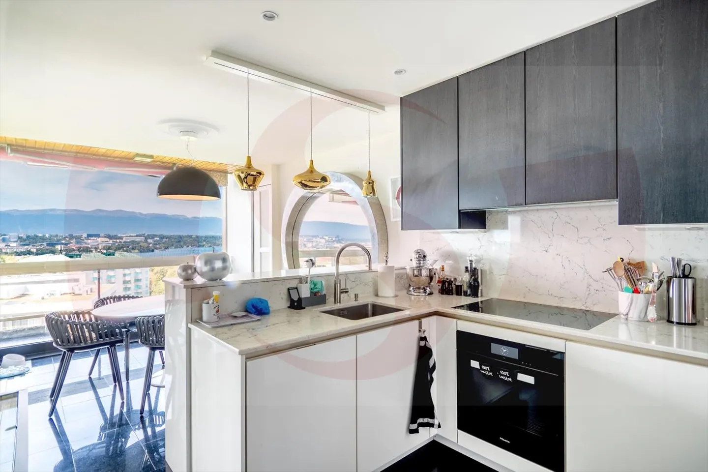 Außergewöhnliche Wohnung mit Blick auf Genf - Exklusivität - Photo 7 sur 9