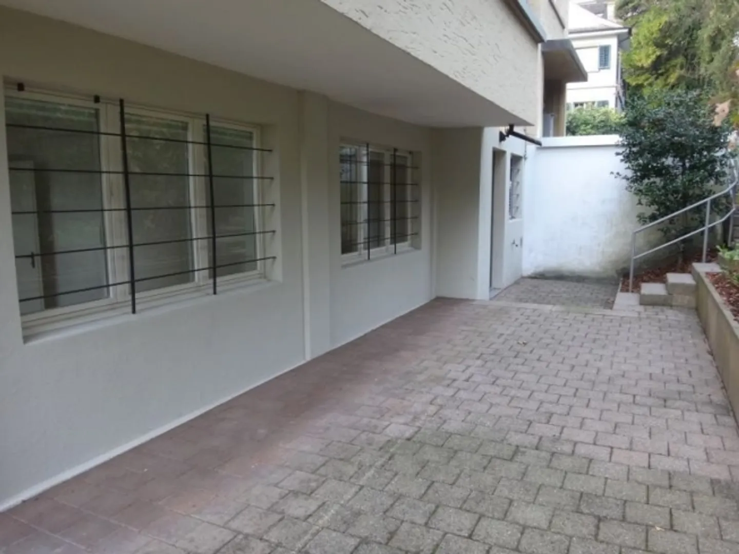 Appartamento ristrutturato con patio in una posizione tranquilla - Foto 8 di 8