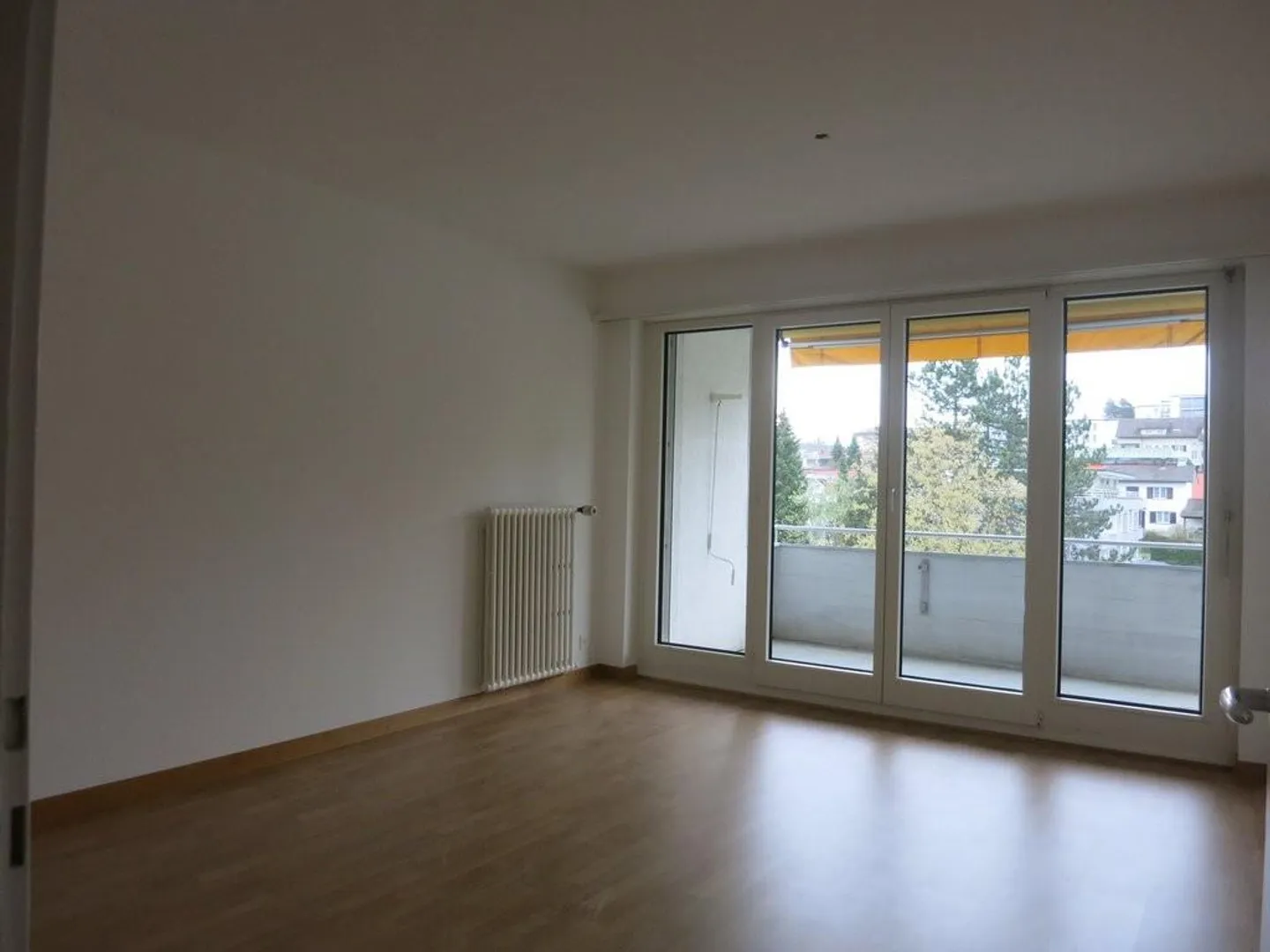 Beautiful 2-room apartment in Kloten from 01.02.2026 - Photo 3 of 5