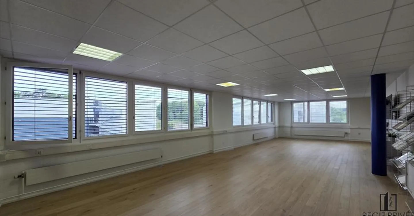 Mischgenutztes Gebäude mieten - Foto 2 von 8