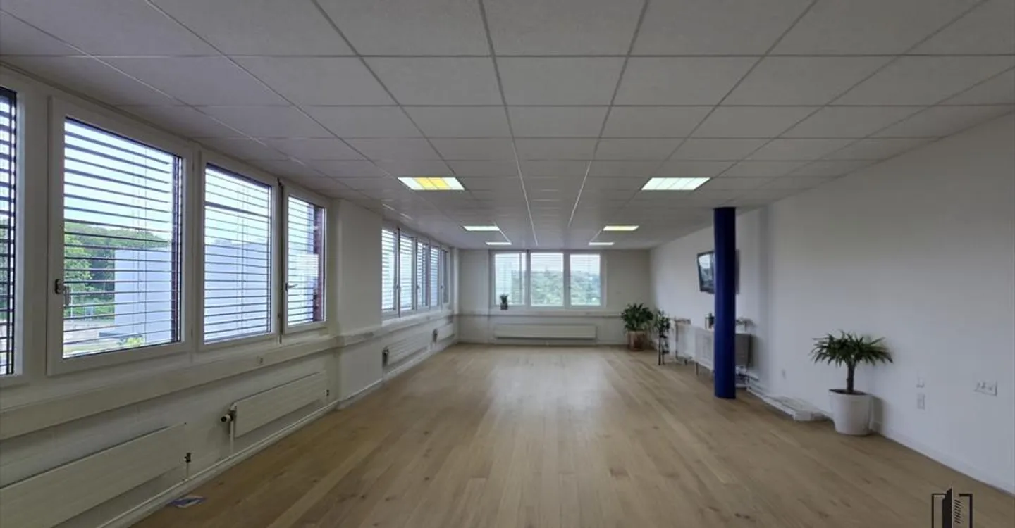 Mischgenutztes Gebäude mieten - Foto 4 von 8