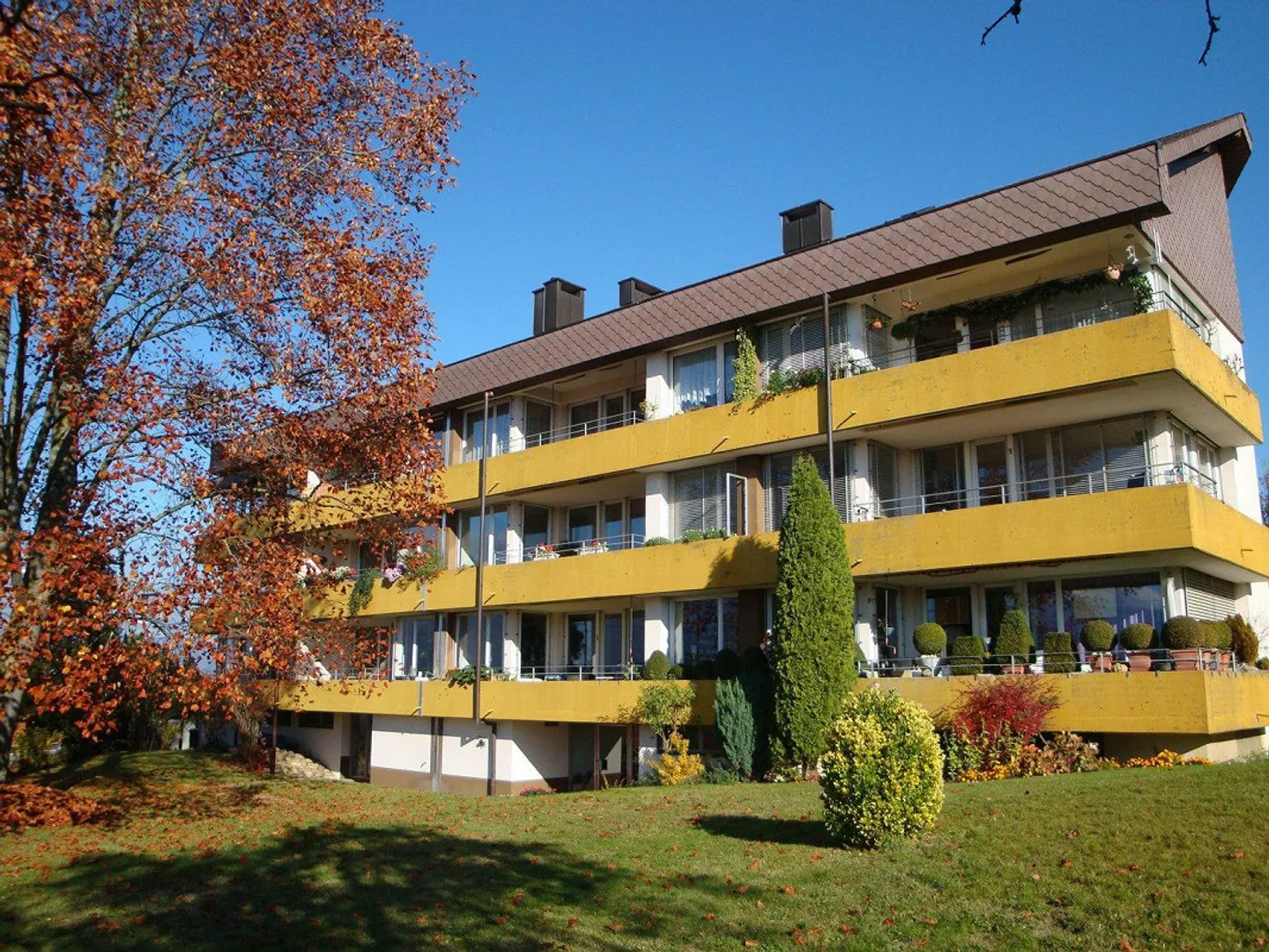 Geräumige Wohnung mit Seesicht - Foto 1 von 9