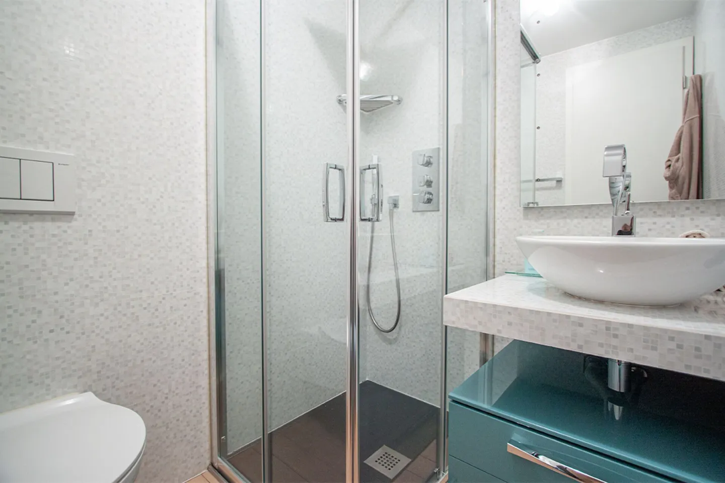 High-end apartment in the prestigious "Elos Park" condominium - Photo 12 of 16