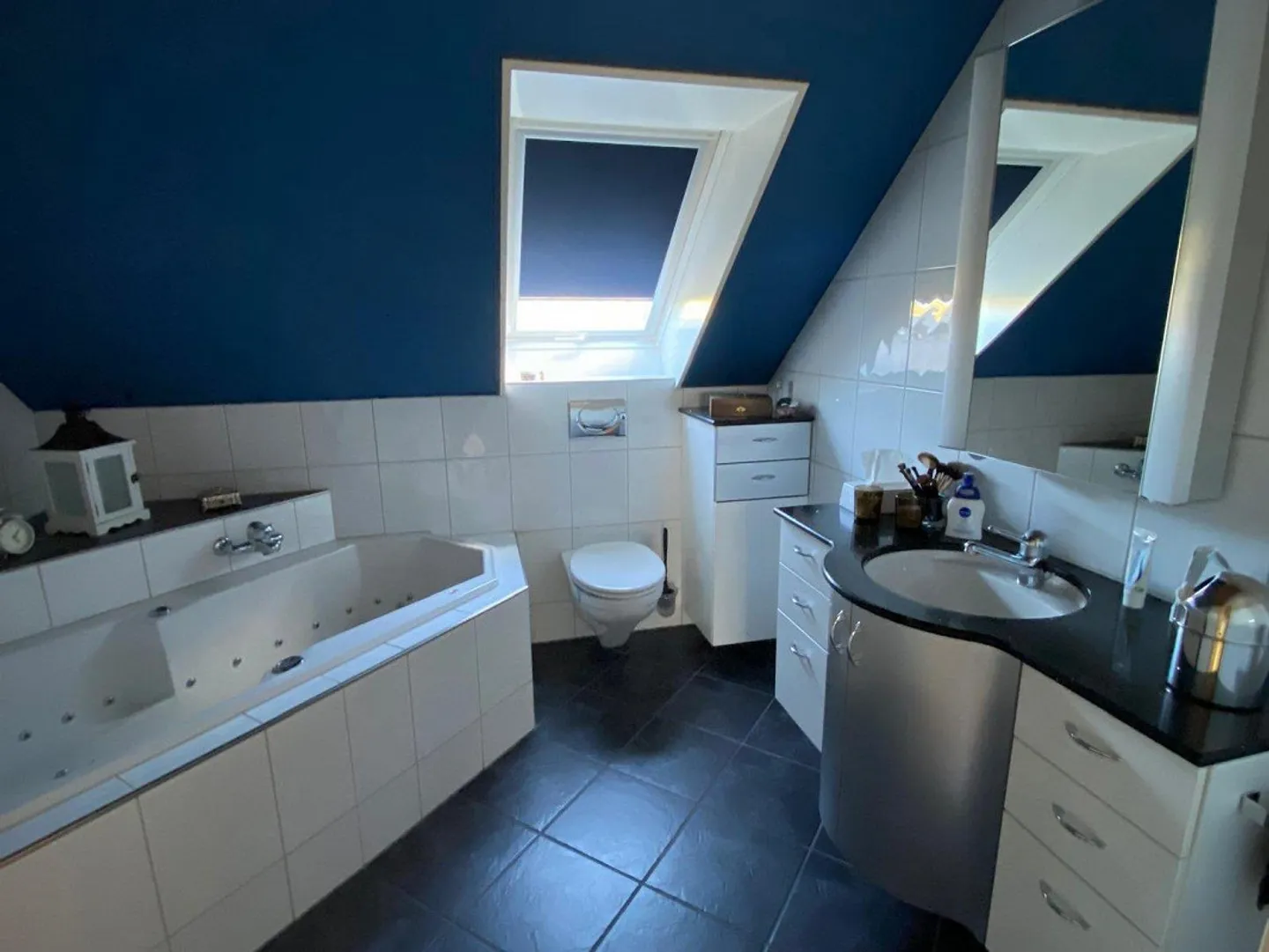 Moderne 3.5-Zimmer-Duplex-Dachwohnung - Foto 2 von 4