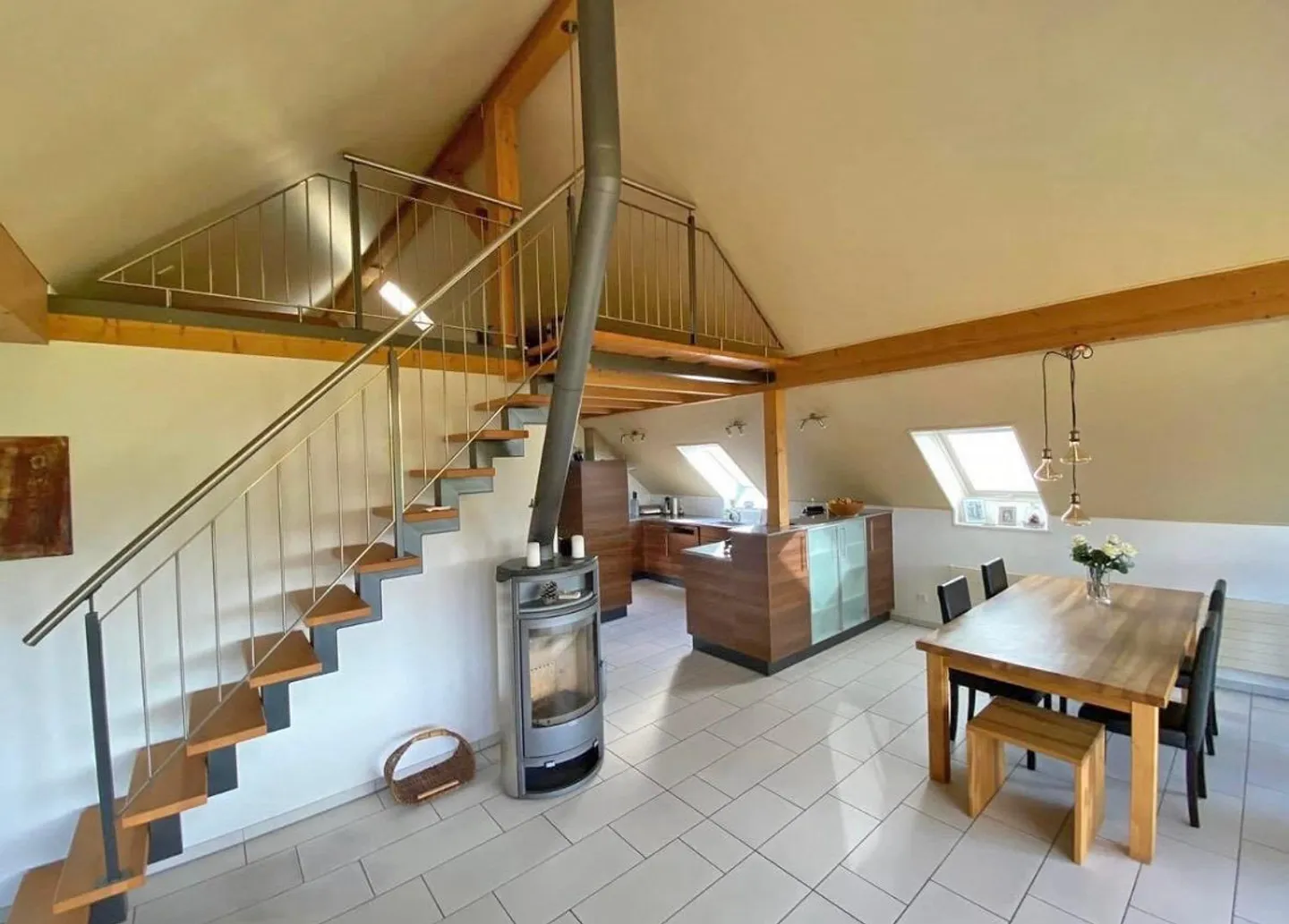 Moderne 3.5-Zimmer-Duplex-Dachwohnung - Foto 4 von 4