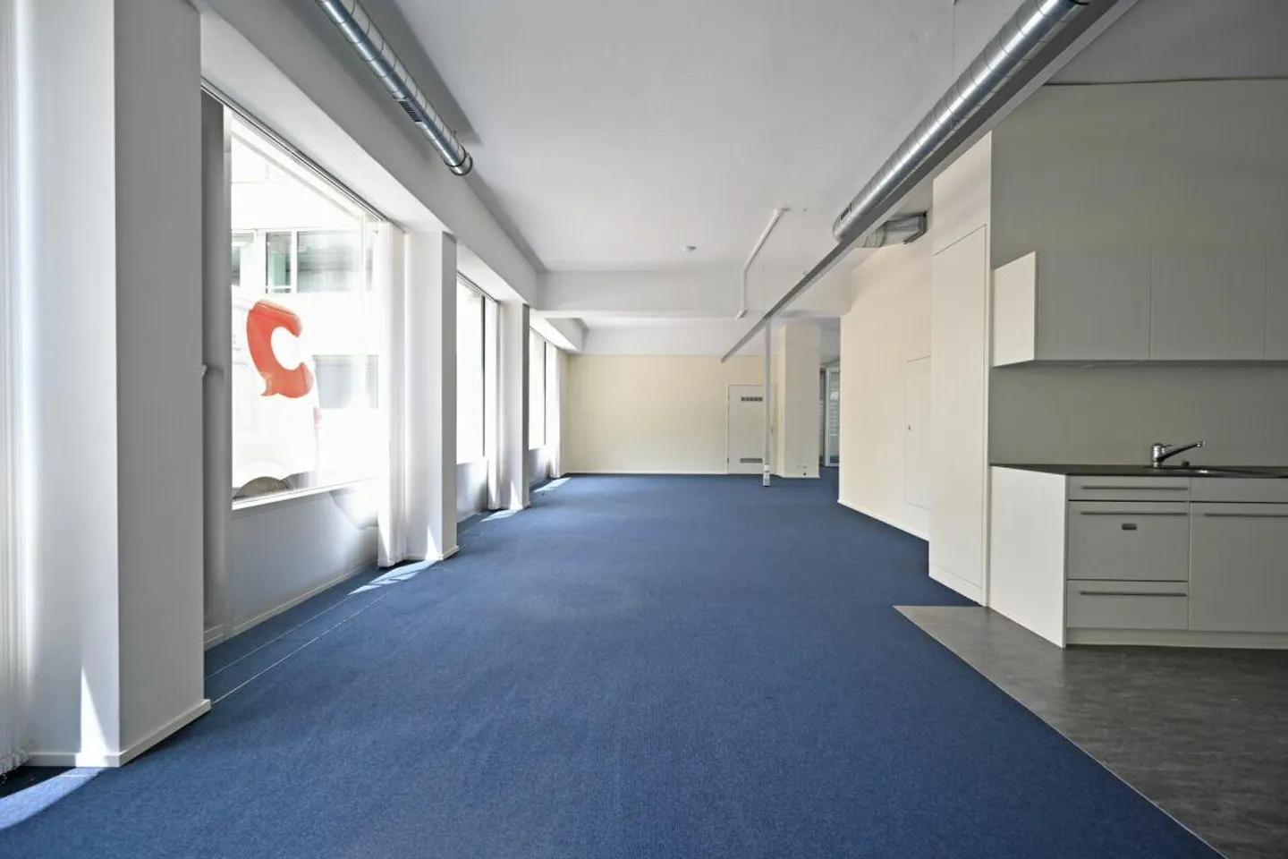 La tua sede commerciale centrale - Spazio ufficio/vendita a Mattenhof... - Foto 2 di 11