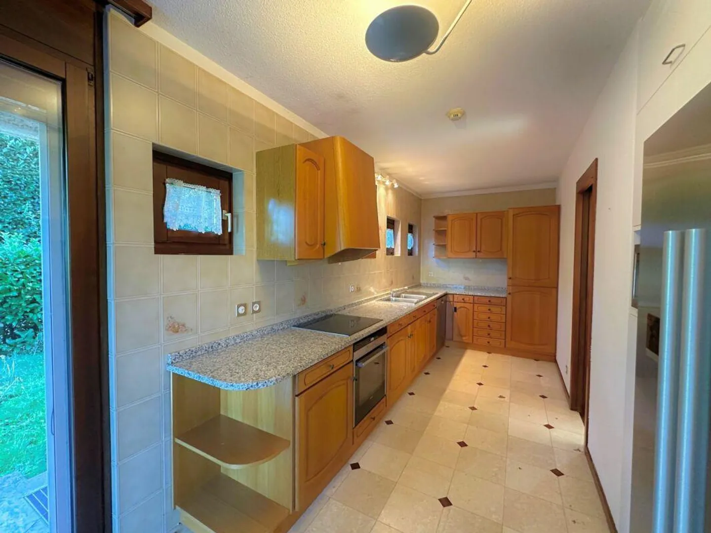 Signorile casa gemella nel verde e con vista aperta - Foto 6 di 23