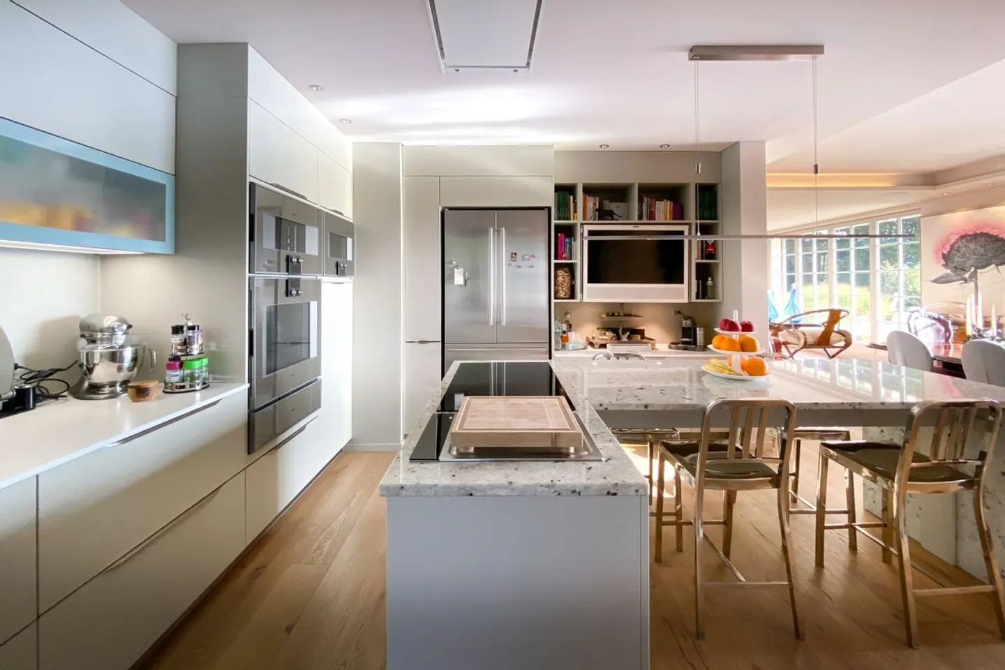 Raum, Moderne & atemberaubender Blick! - Foto 5 von 9