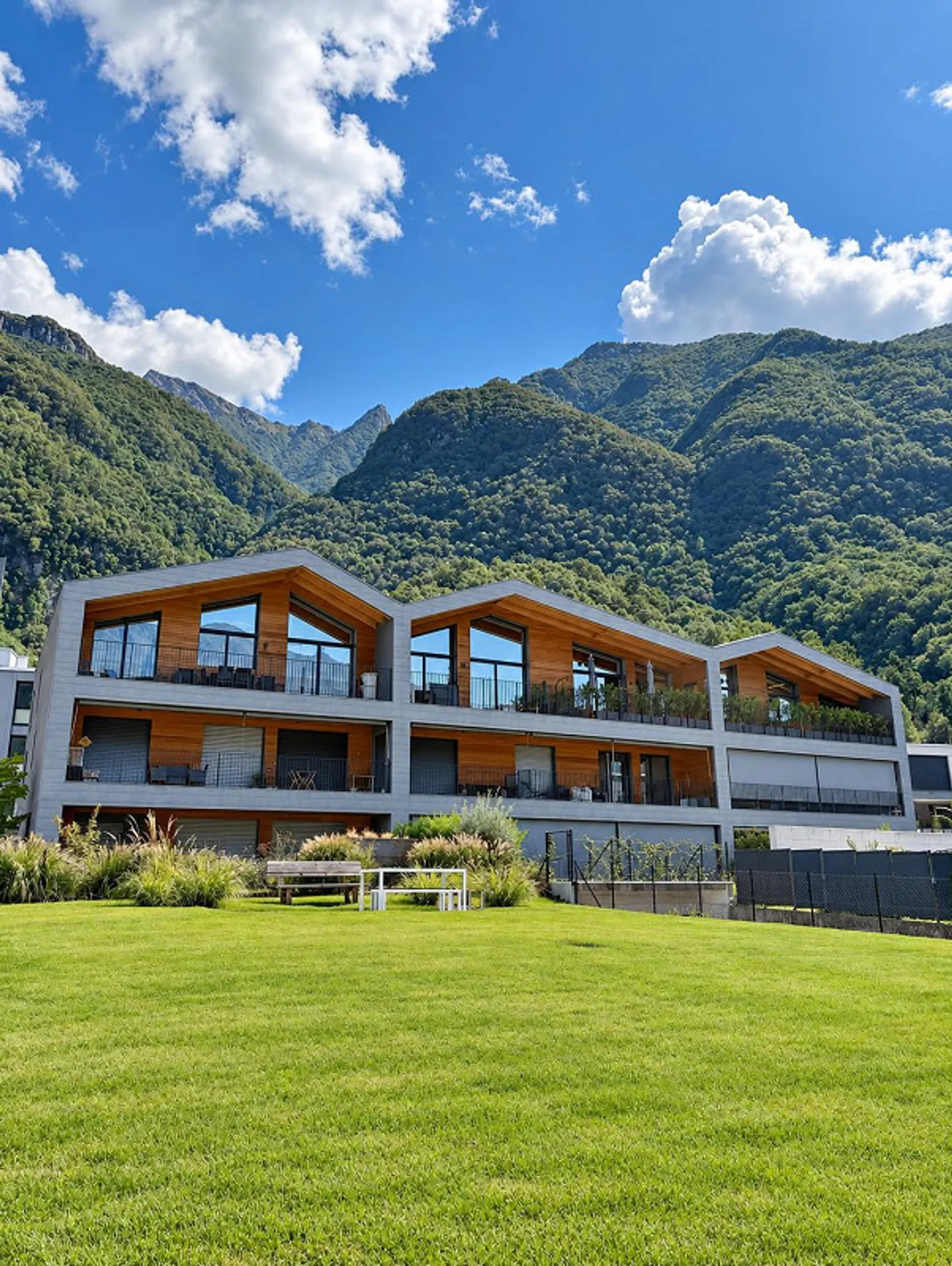 Appartamento soleggiato con vista giardino - Foto 1 di 17
