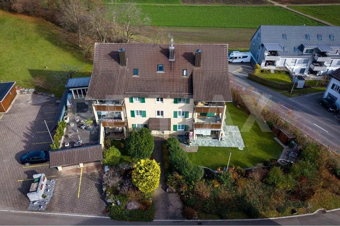 Appartamento in vendita - Foto 2 di 13