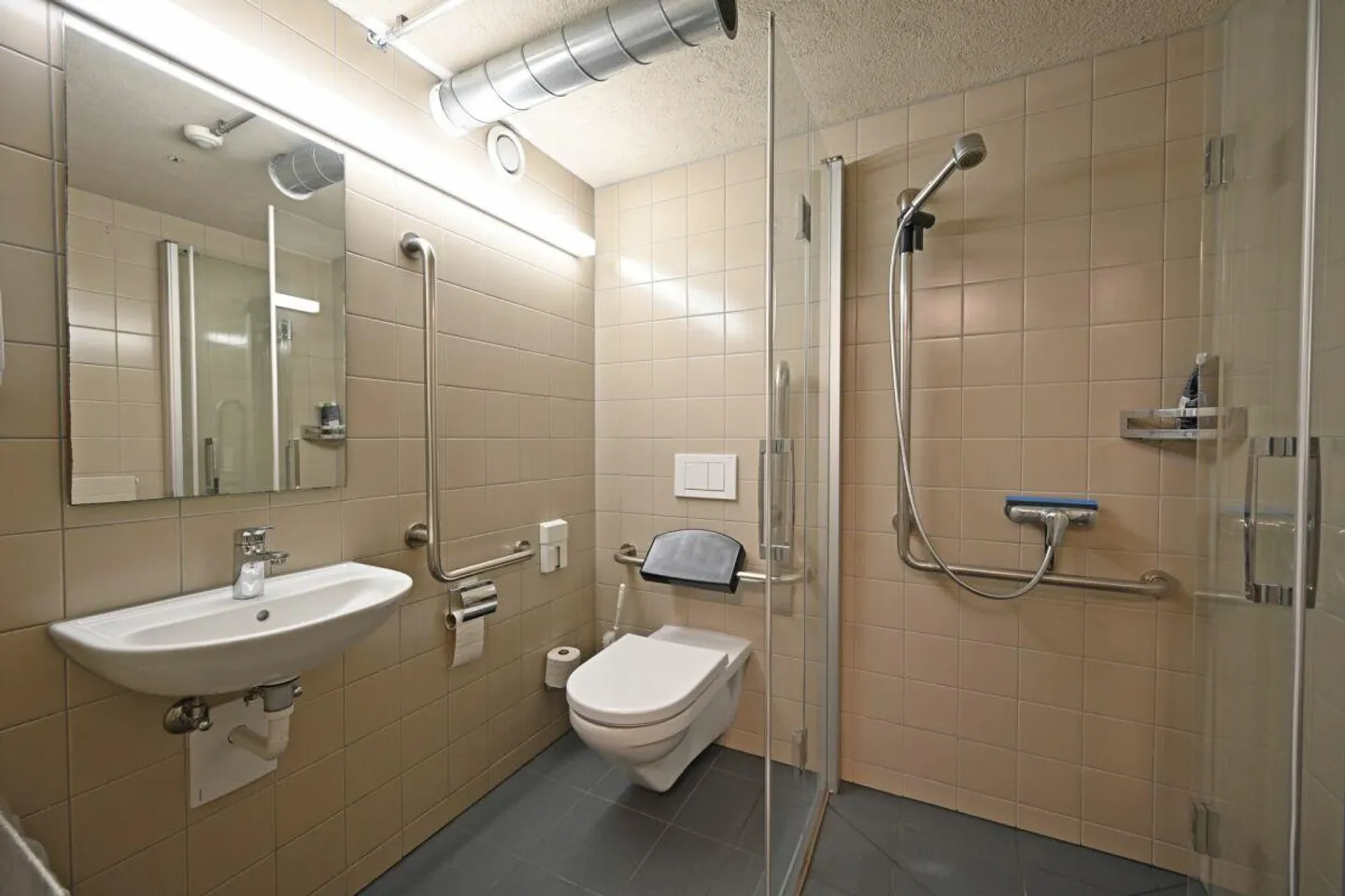 La tua sede commerciale centrale - Spazio ufficio/vendita a Mattenhof... - Foto 11 di 11