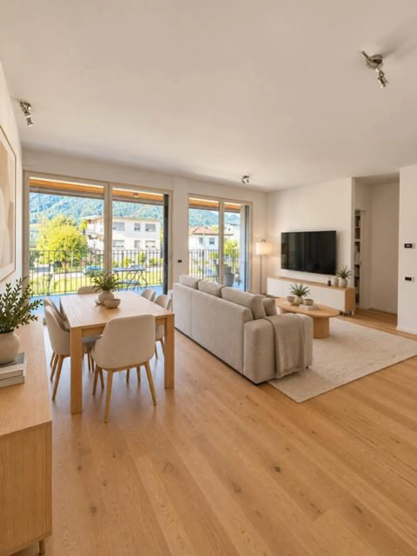 Appartamento soleggiato con vista giardino - Foto 8 di 17