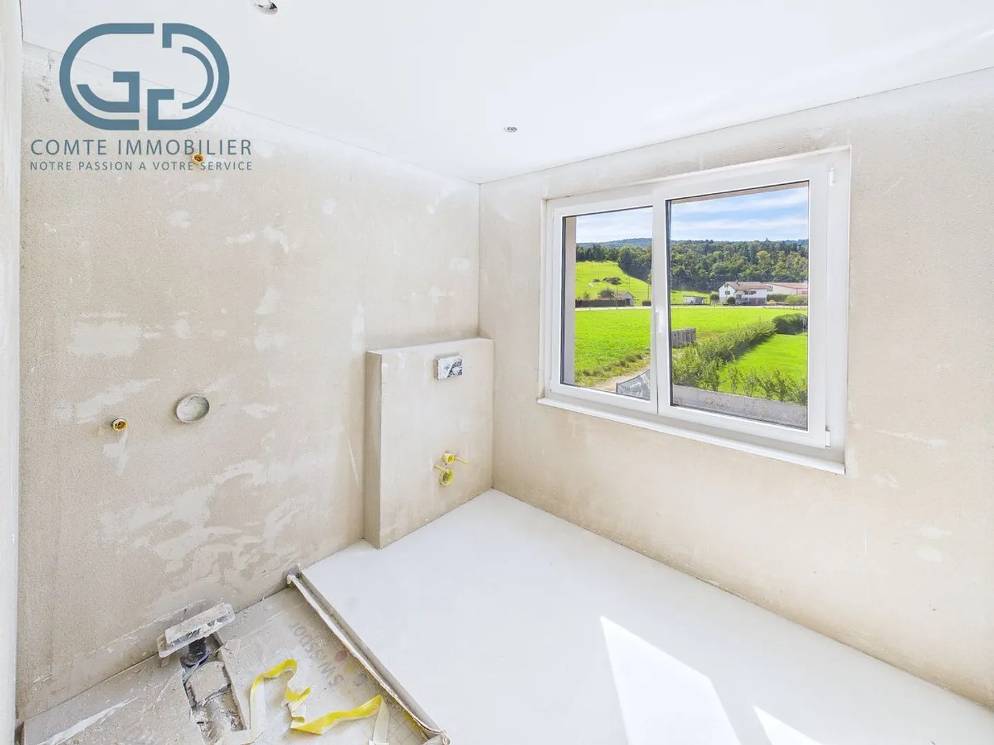 High-end semi-detached villa - Photo 10 of 13