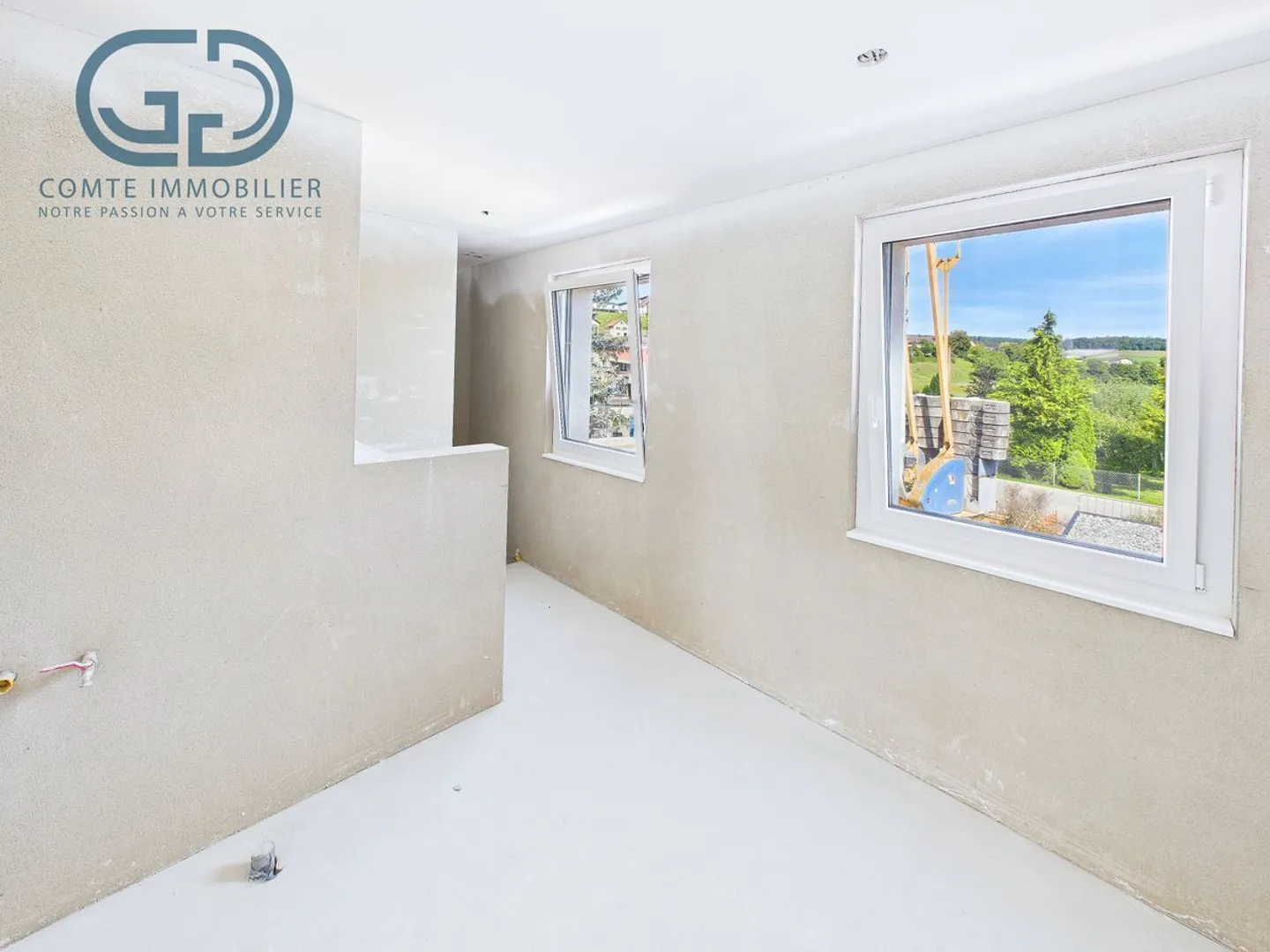 High-end semi-detached villa - Photo 11 of 13